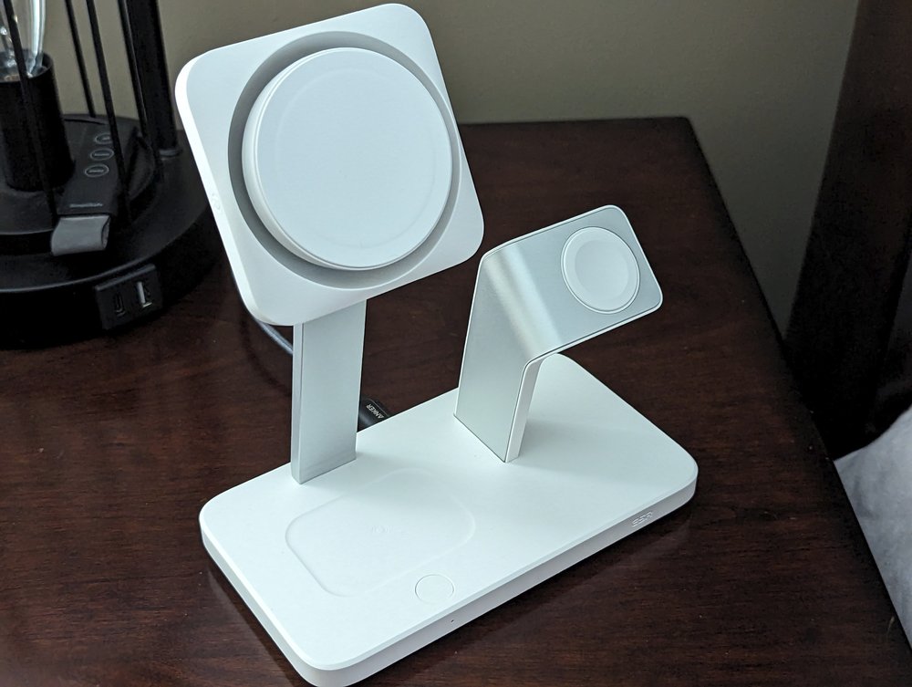 ESR Gear 25W 3-in-1 Wireless Charging Stand Review